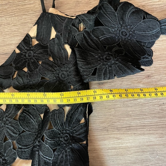 NA-KD Cold Shoulder Crochet Midi Dress. - Picture 3 of 14